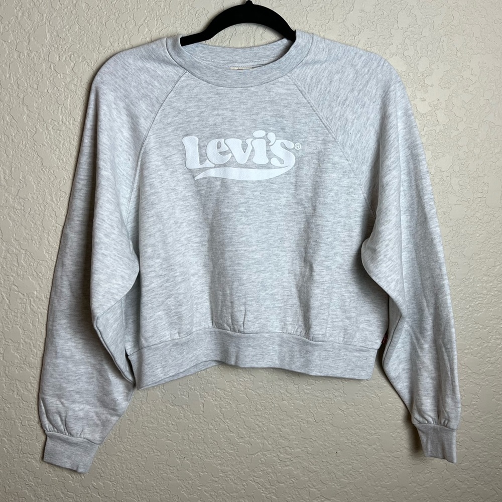 42-NWT Levi’s Crewneck Heather Gray
